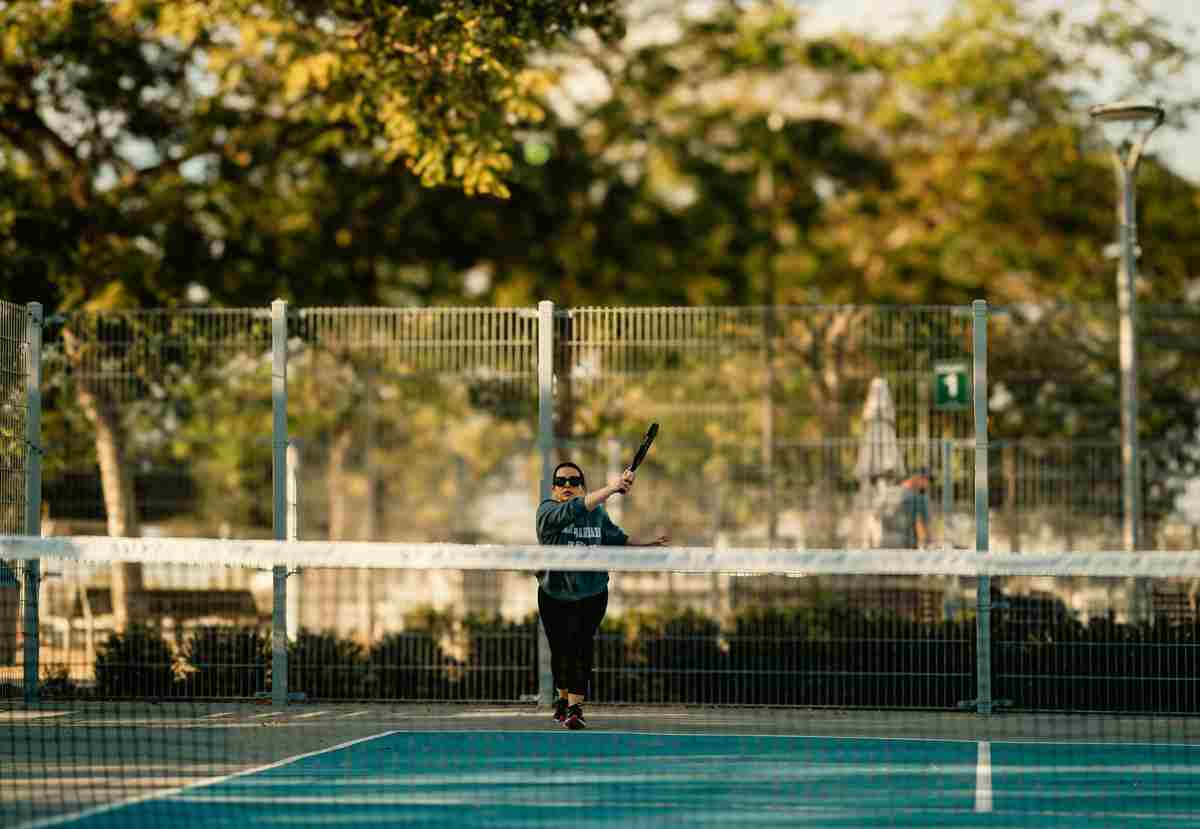 Personas jugando al aire libre